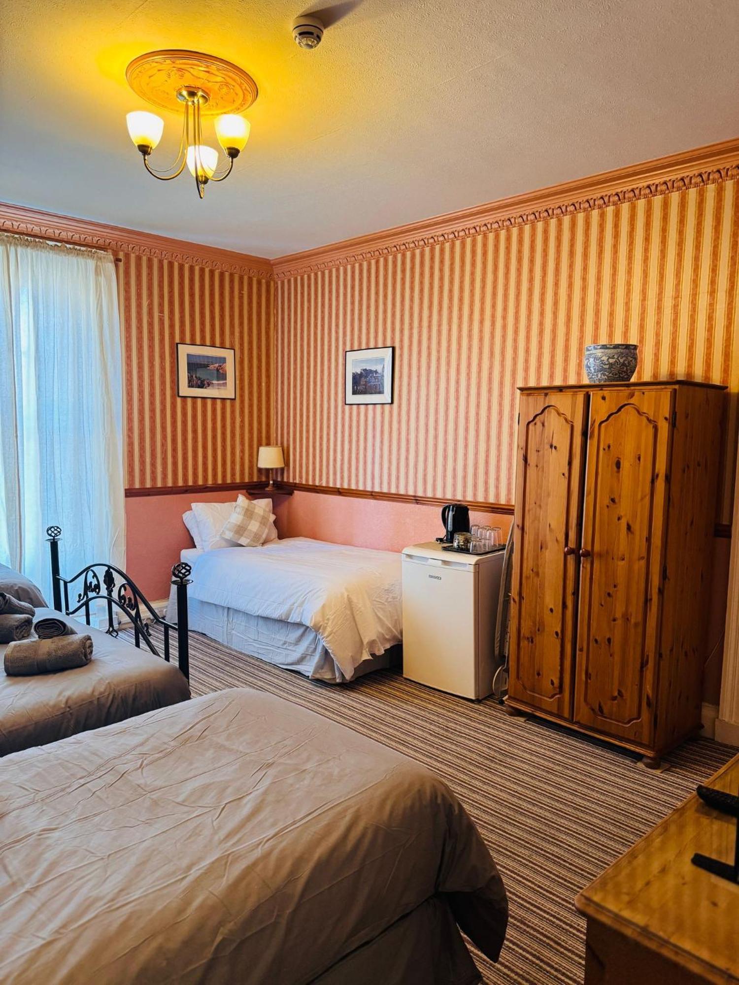 Edinburgh Travel Guest House 外观 照片
