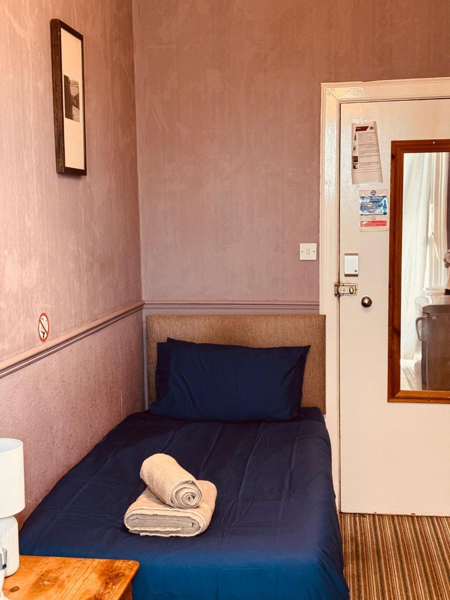 Edinburgh Travel Guest House 外观 照片